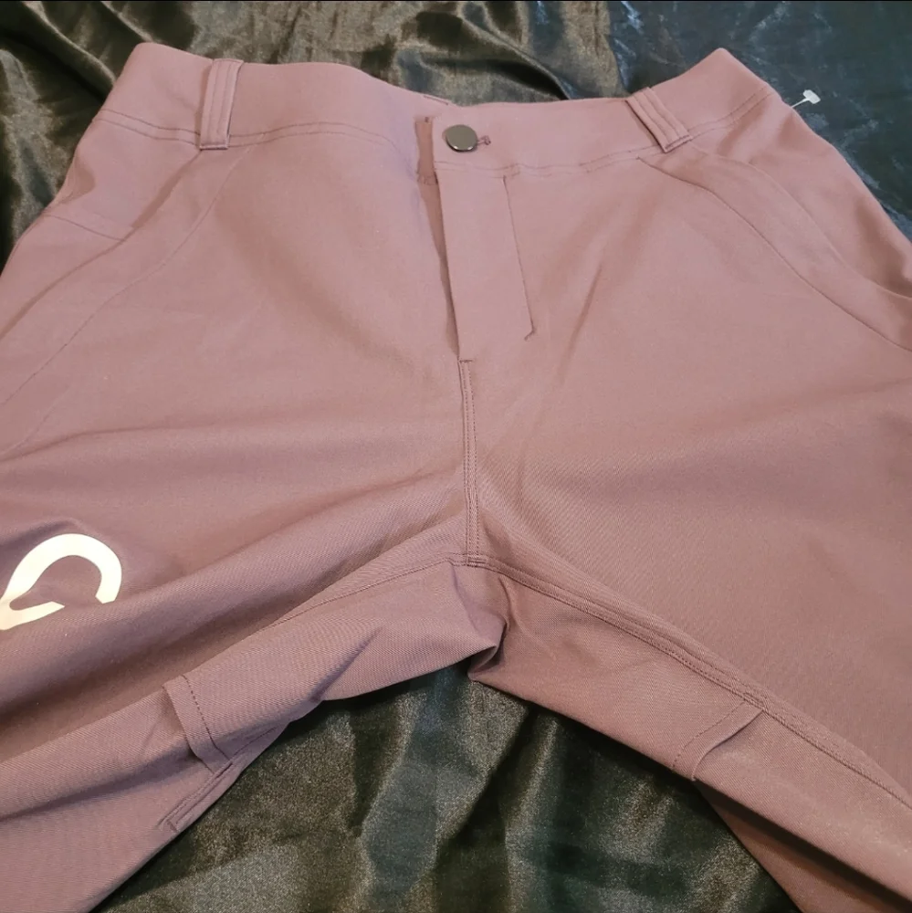 New Lululemon Carpenter pants,Team Canada,Limited Edition - Picture 12 of 16